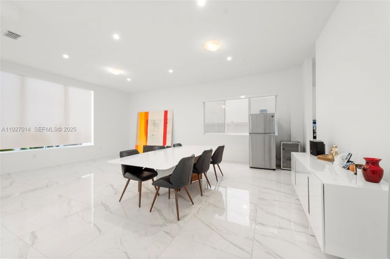 7455 NW 103rd Pl, Doral, FL 33178 Photo