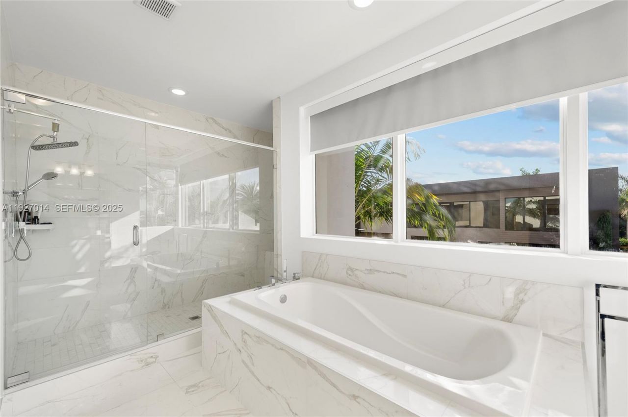 7455 NW 103rd Pl, Doral, FL 33178 Photo