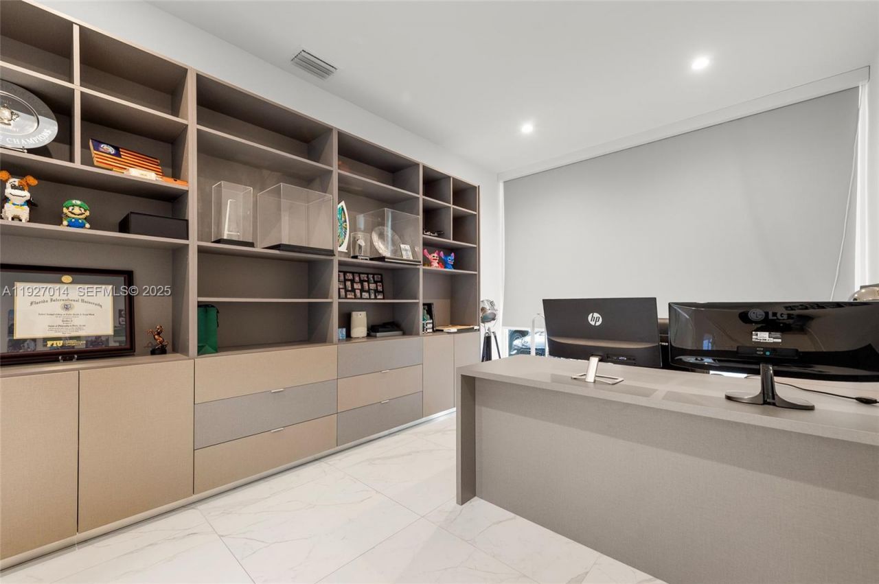 7455 NW 103rd Pl, Doral, FL 33178 Photo