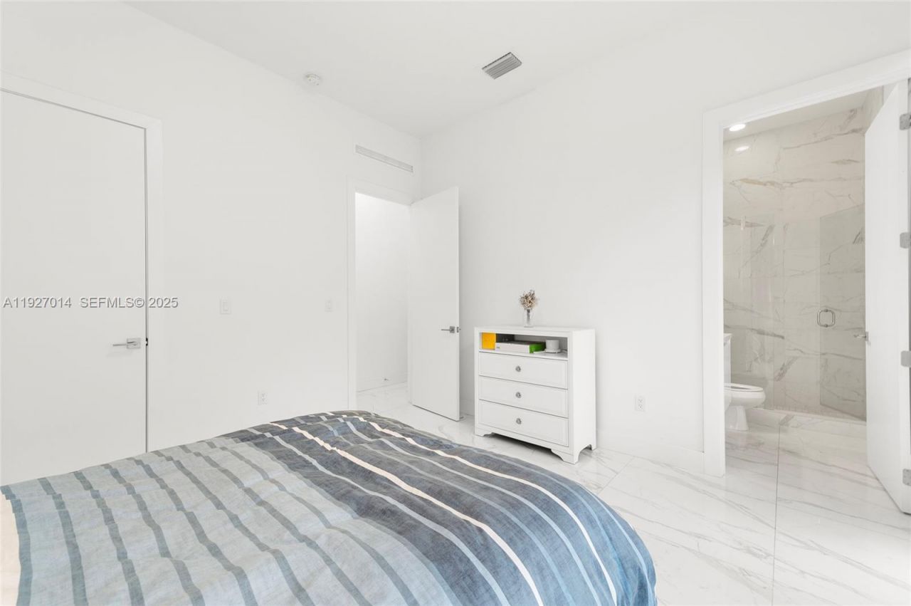 7455 NW 103rd Pl, Doral, FL 33178 Photo