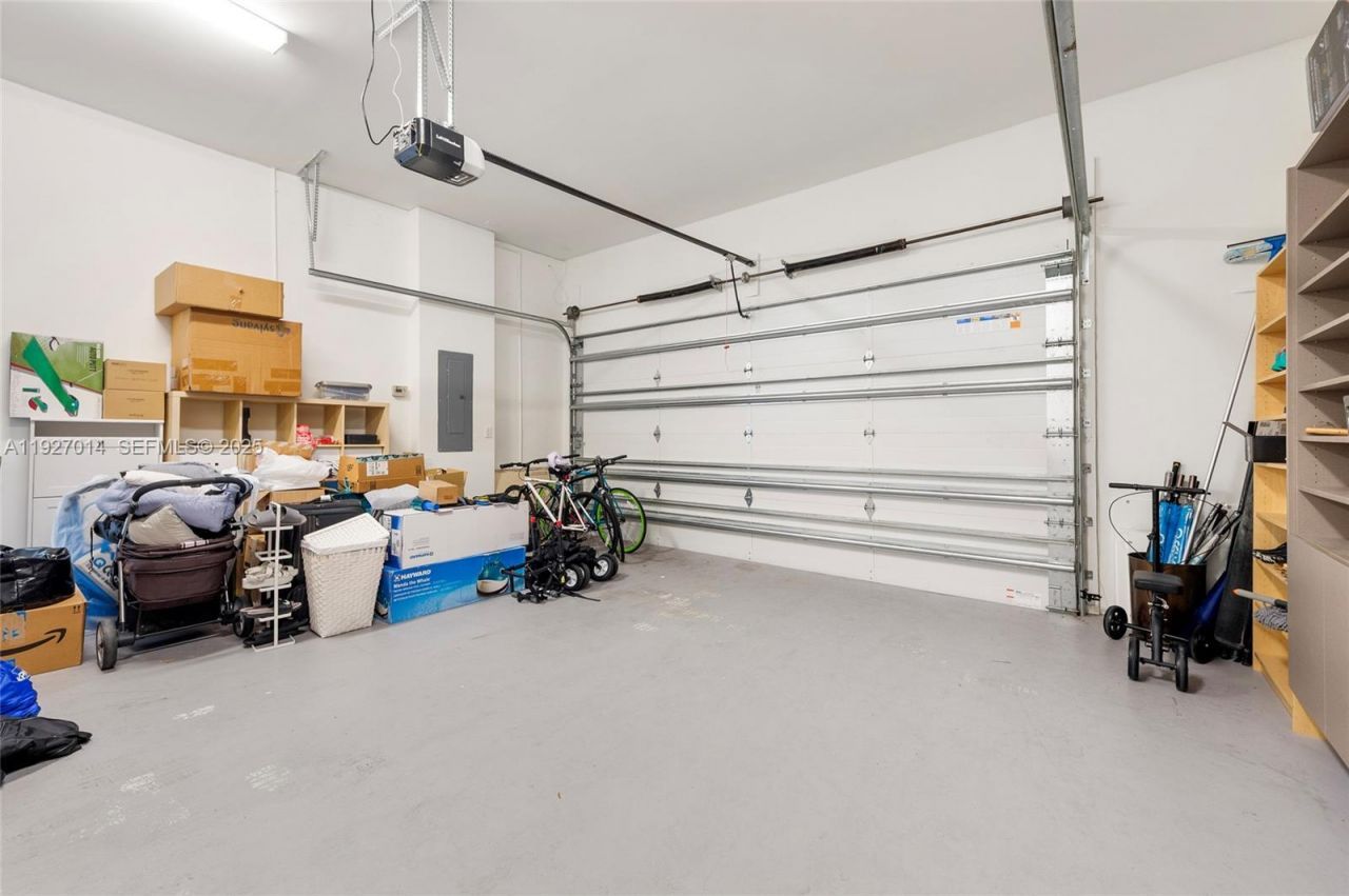 7455 NW 103rd Pl, Doral, FL 33178 Photo