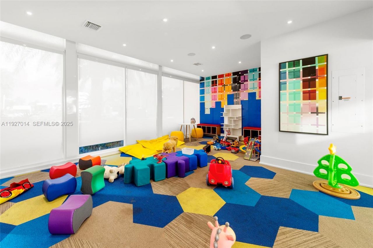 7455 NW 103rd Pl, Doral, FL 33178 Photo