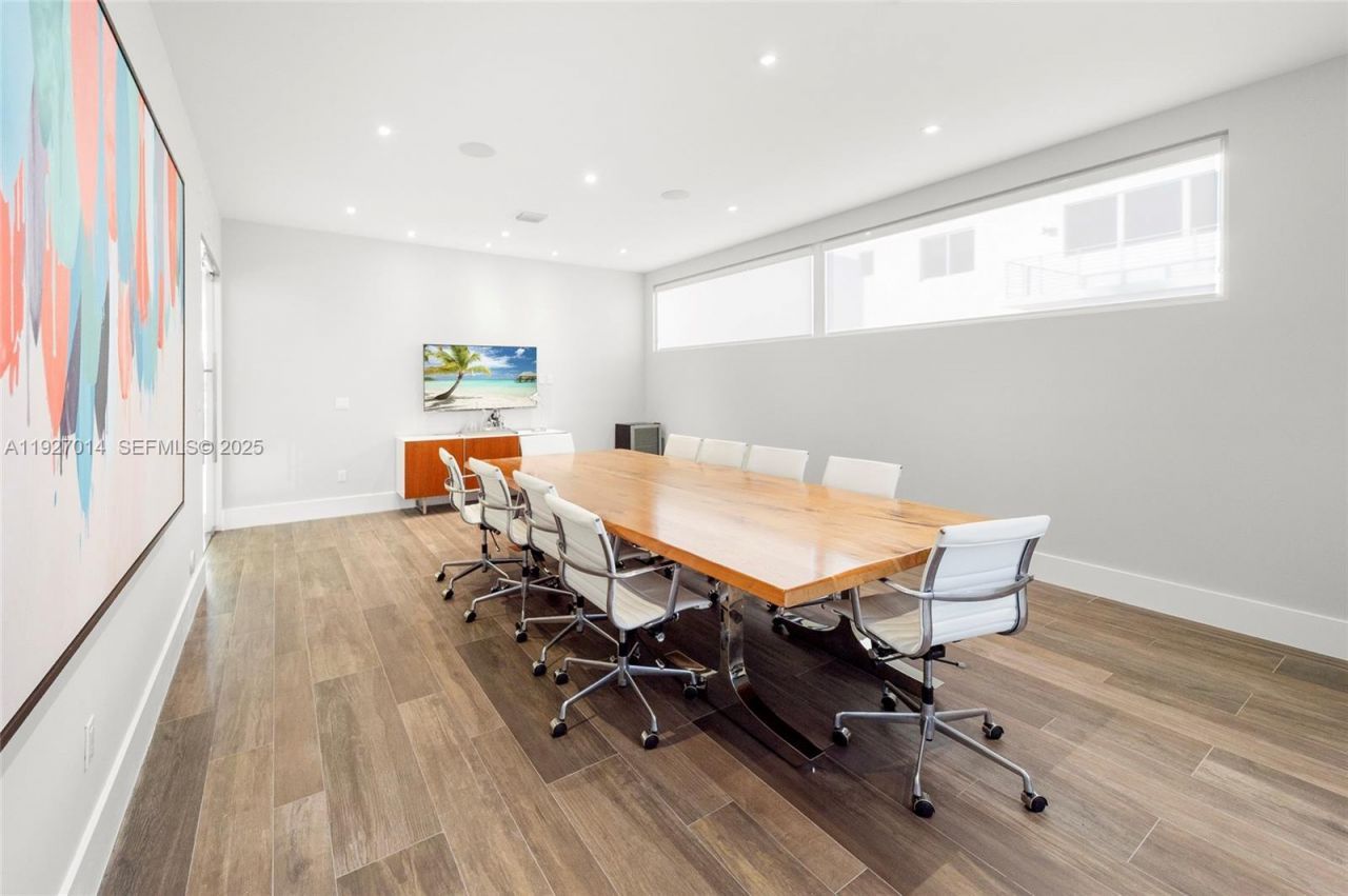 7455 NW 103rd Pl, Doral, FL 33178 Photo