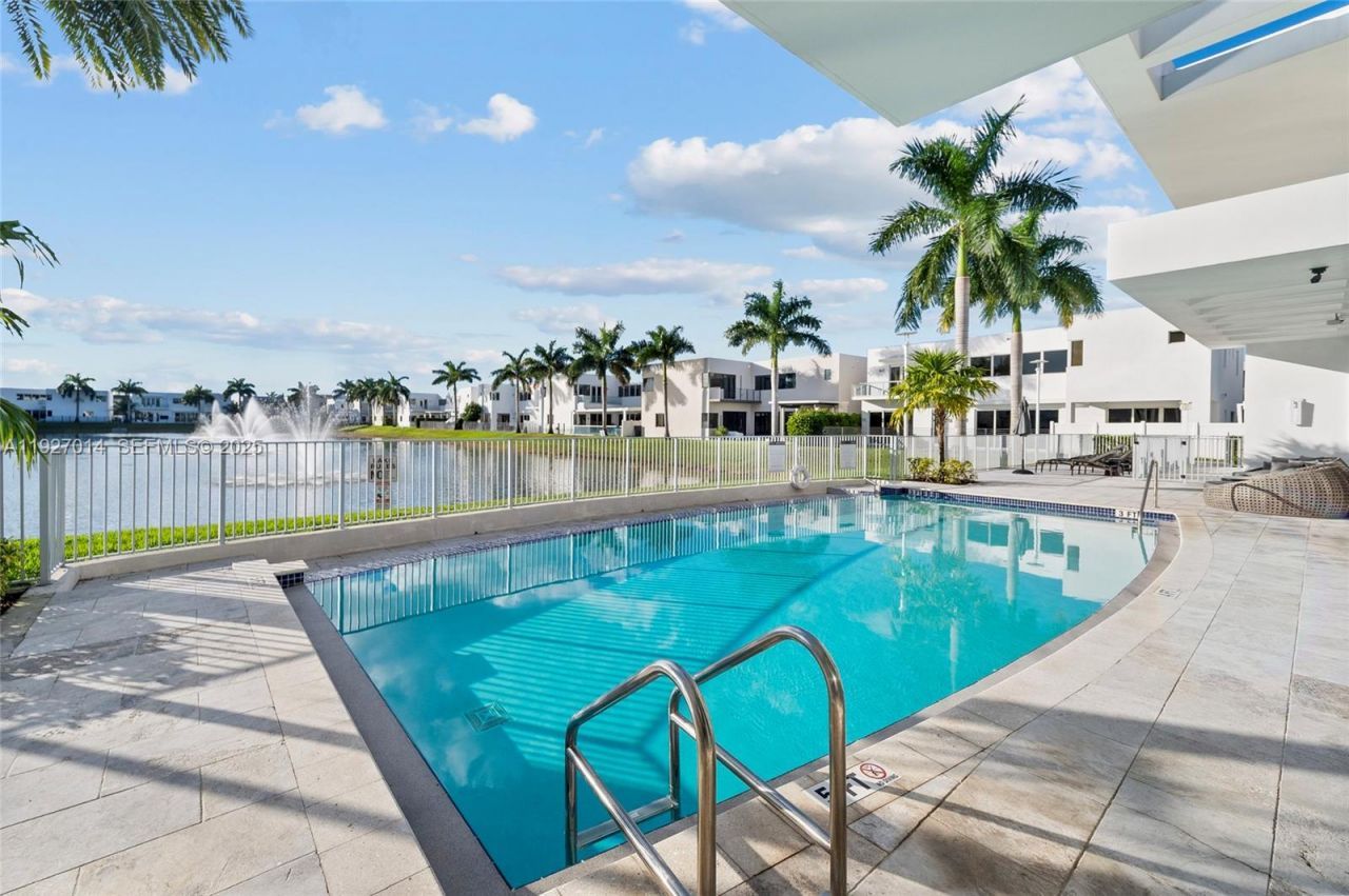 7455 NW 103rd Pl, Doral, FL 33178 Photo