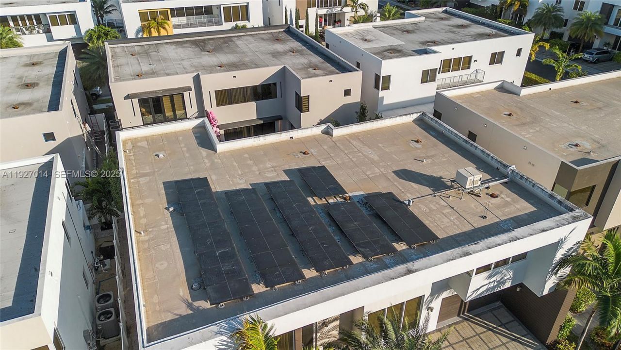 7455 NW 103rd Pl, Doral, FL 33178 Photo