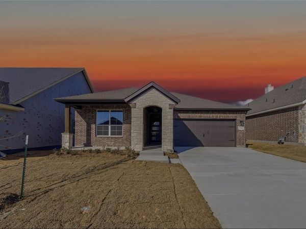 3509 Helena Street, Gainesville, TX 76240