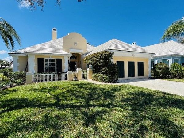 4775 Saint James Avenue, Vero Beach, FL 32967