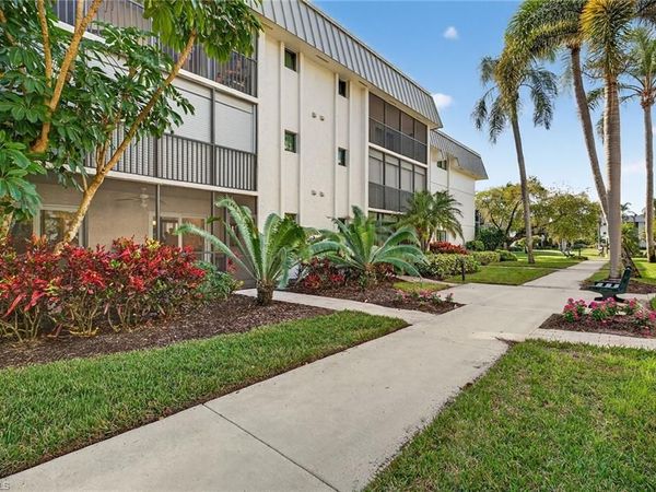 788 Park Shore DR, Unit C10, NAPLES, FL 34103