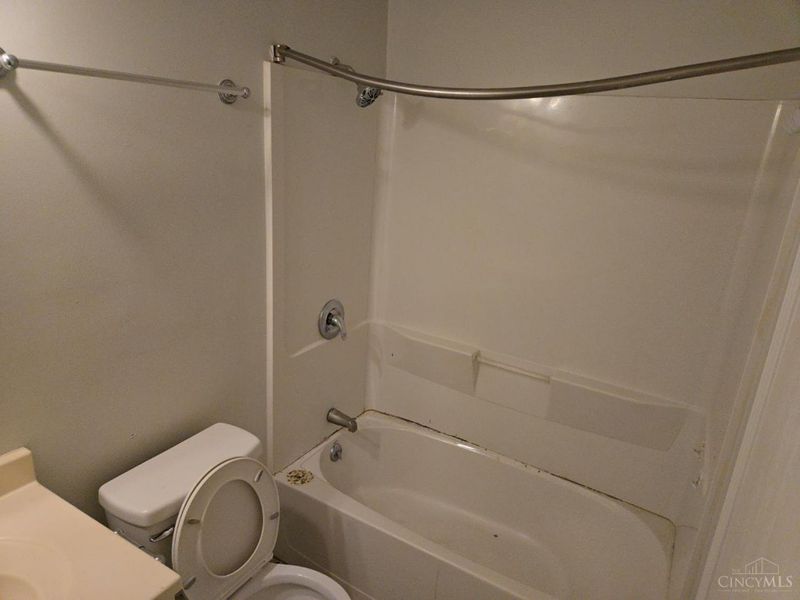 7832 Lincoln Avenue, Mount Healthy, OH 45231 Photo 4