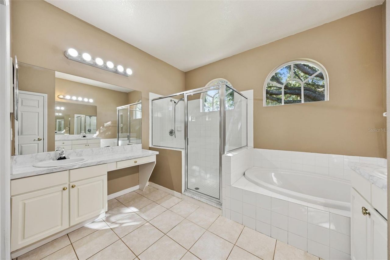 1452 Kensington Woods Drive, Lutz, FL 33549 Photo