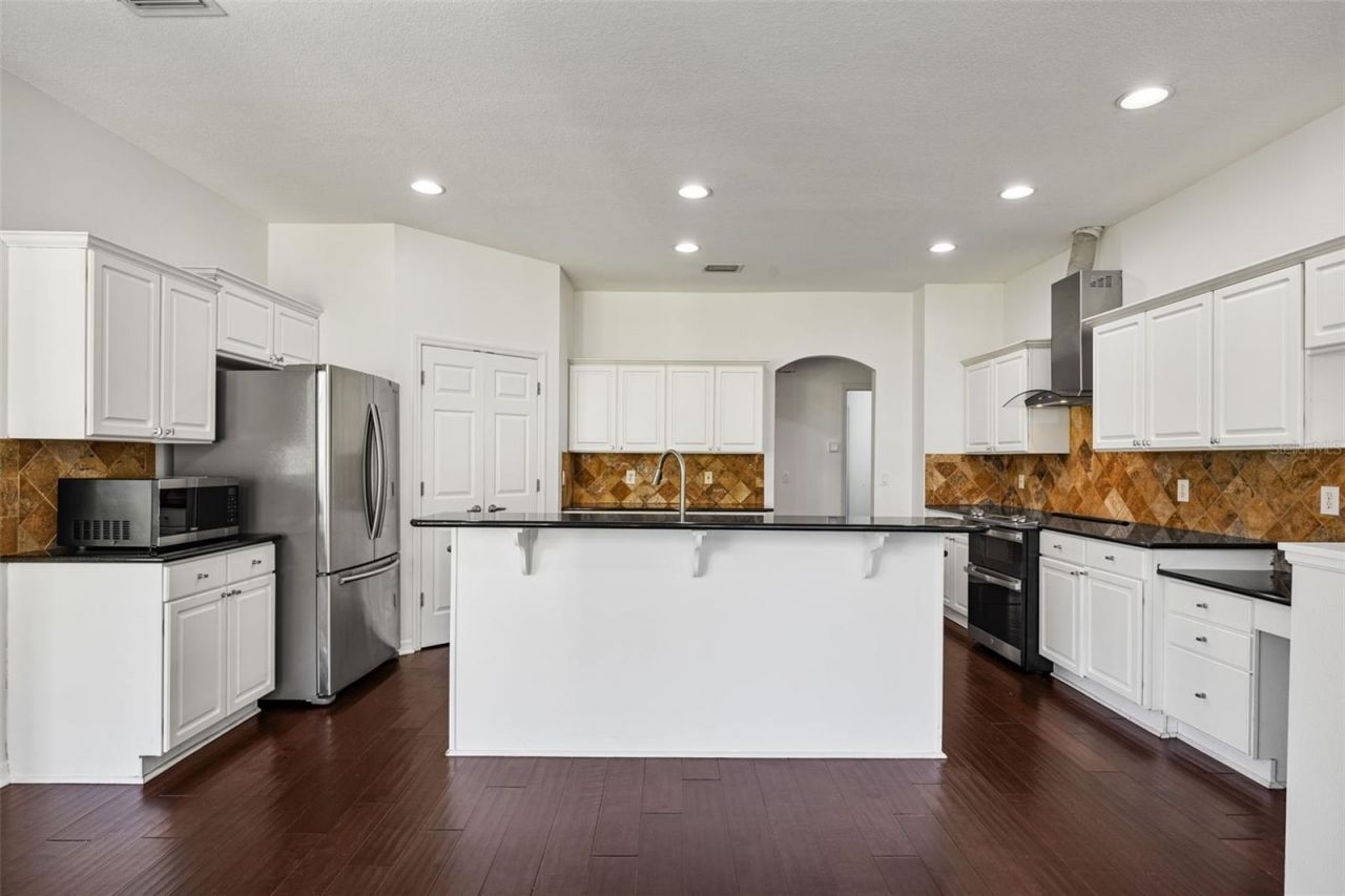 1452 Kensington Woods Drive, Lutz, FL 33549 Photo