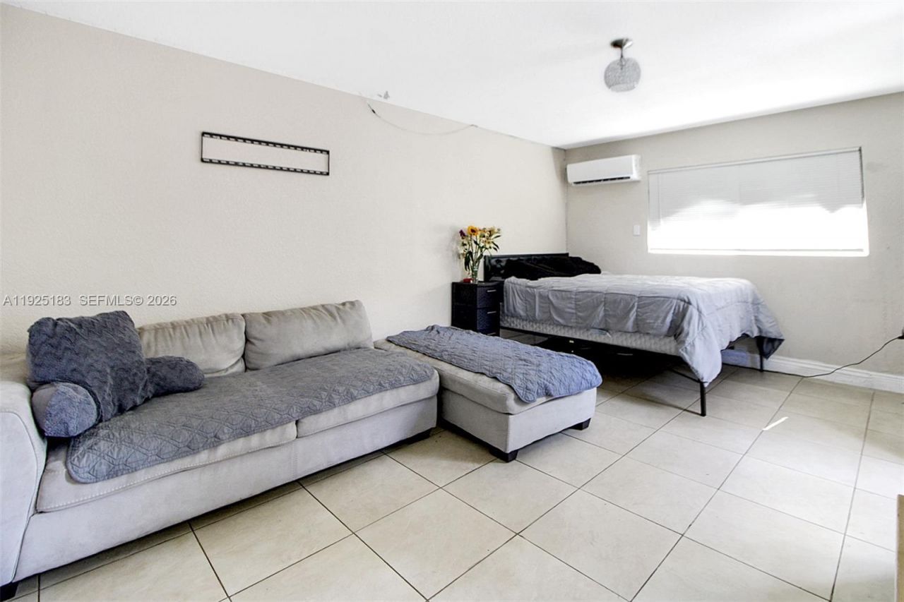 6810 Farragut St, Hollywood, FL 33024 Photo