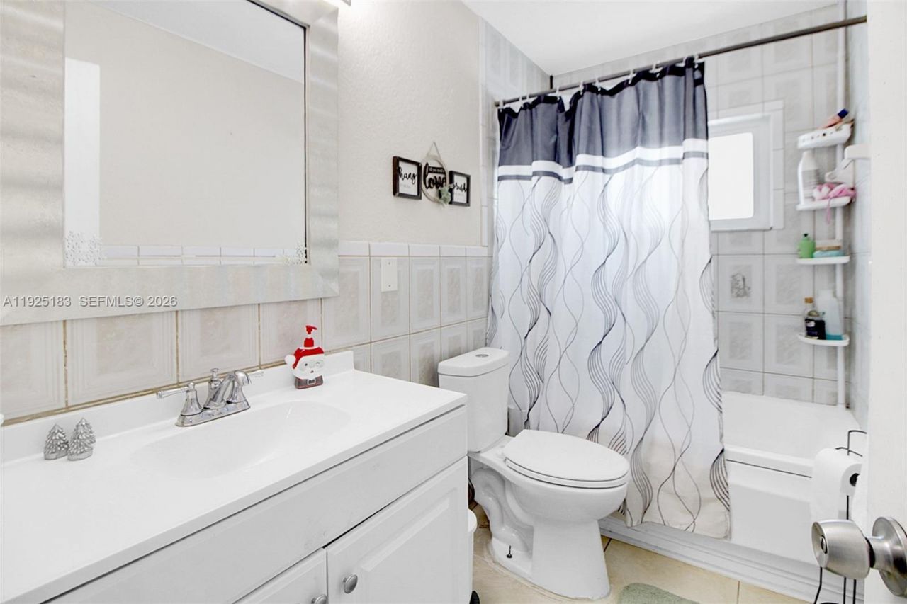 6810 Farragut St, Hollywood, FL 33024 Photo