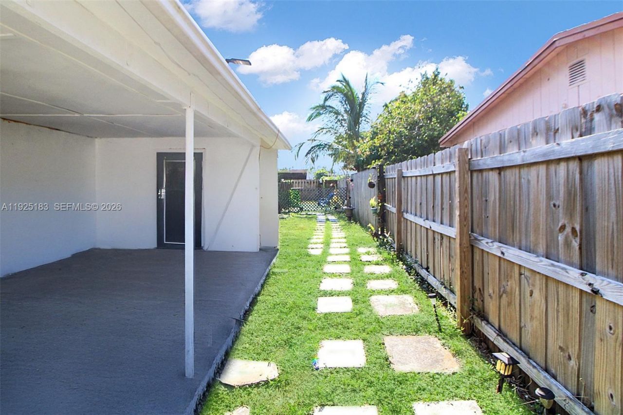 6810 Farragut St, Hollywood, FL 33024 Photo