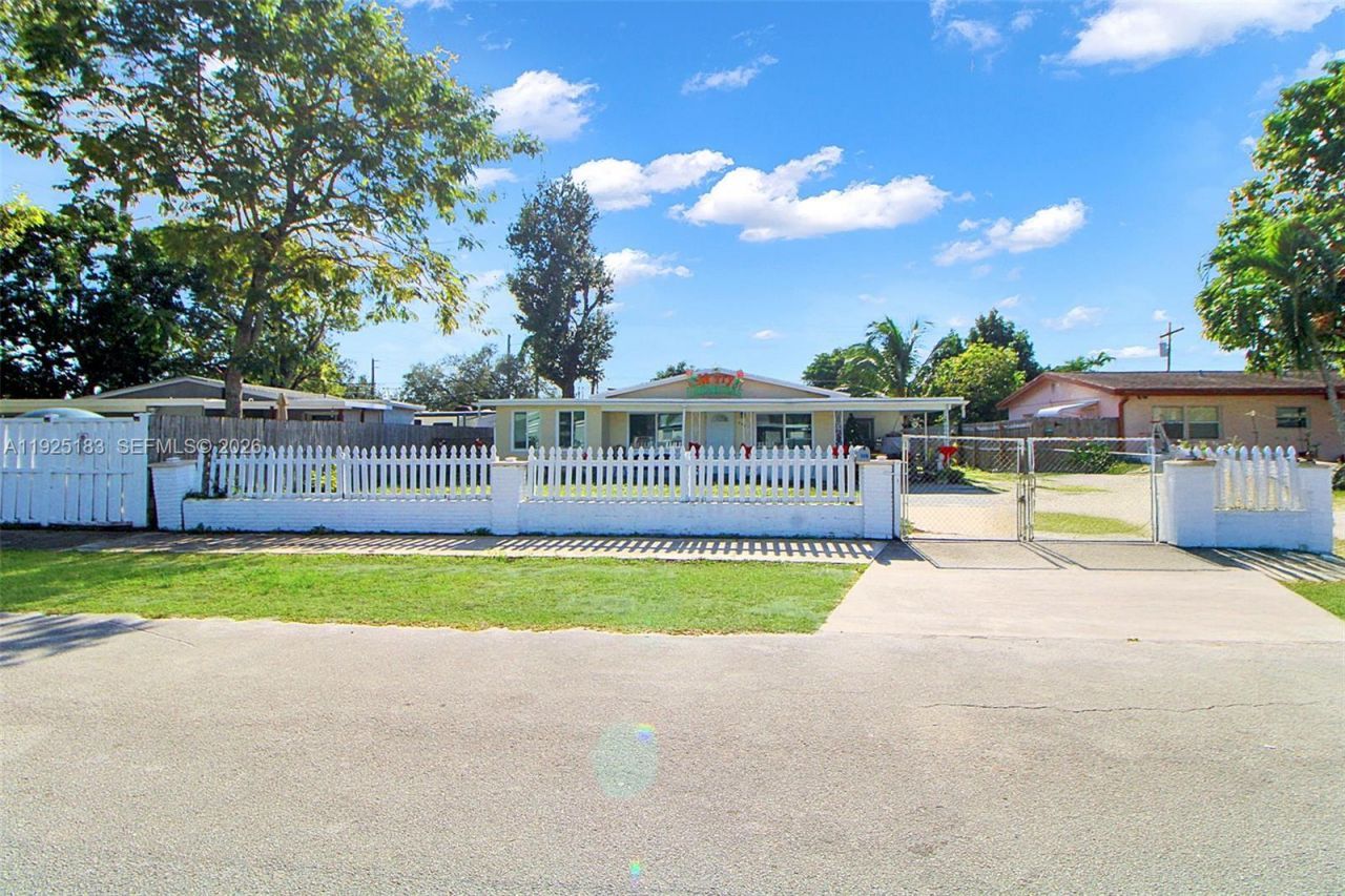 6810 Farragut St, Hollywood, FL 33024 Photo
