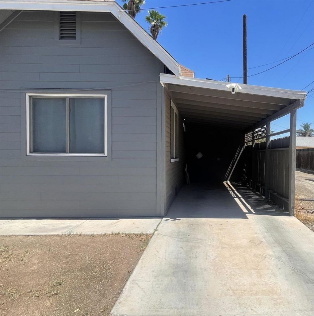 1115 S 6th Street W, El Centro, CA 92243 Main Photo