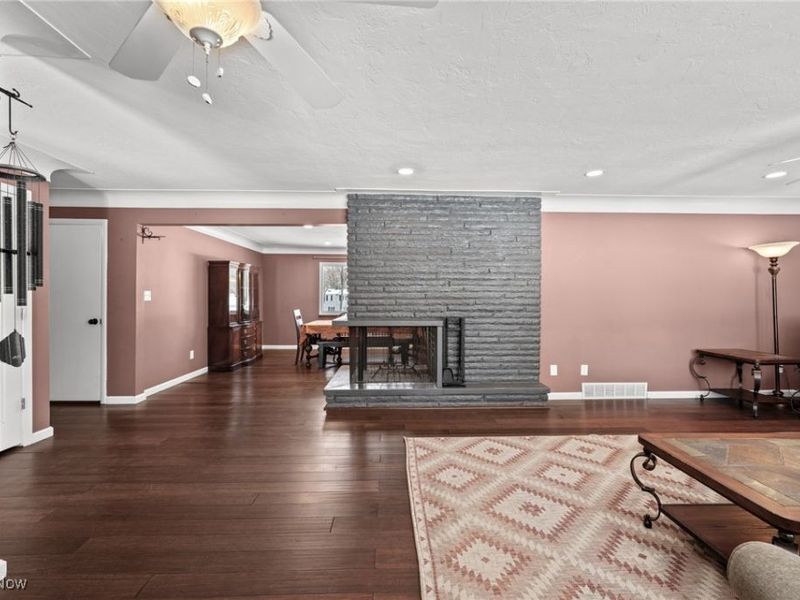 6473 Tanglewood Lane, Seven Hills, OH 44131 Photo 10