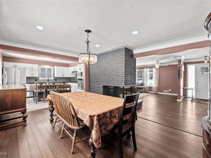 6473 Tanglewood Lane, Seven Hills, OH 44131 Photo 12