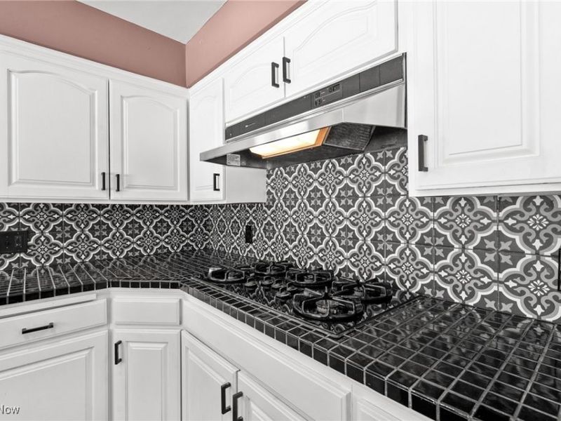 6473 Tanglewood Lane, Seven Hills, OH 44131 Photo 15