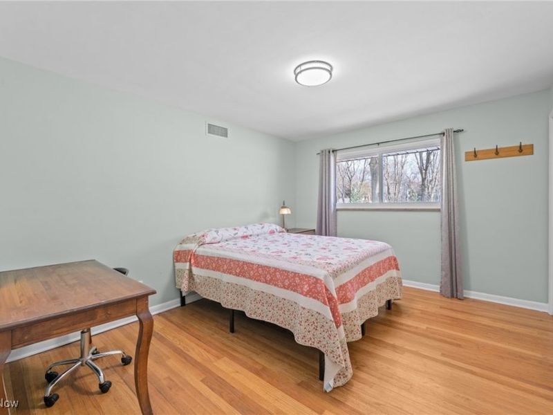 6473 Tanglewood Lane, Seven Hills, OH 44131 Photo 22