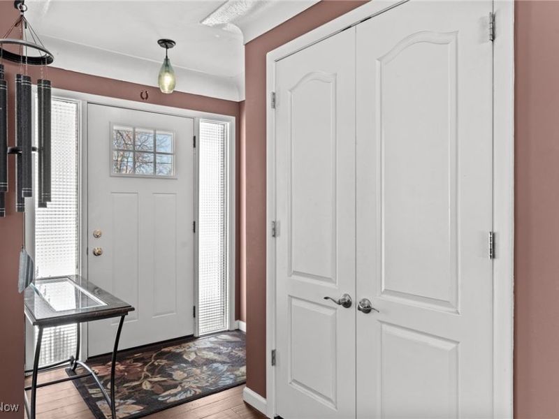 6473 Tanglewood Lane, Seven Hills, OH 44131 Photo 4