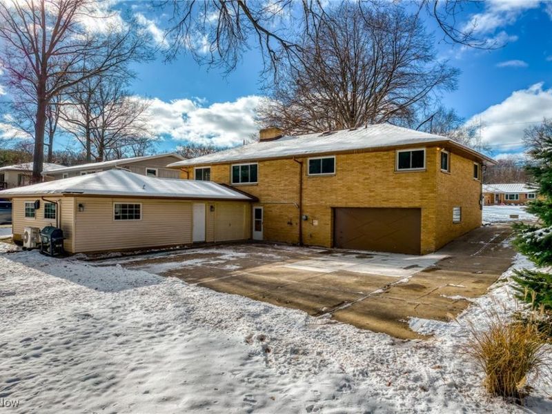 6473 Tanglewood Lane, Seven Hills, OH 44131 Photo 47