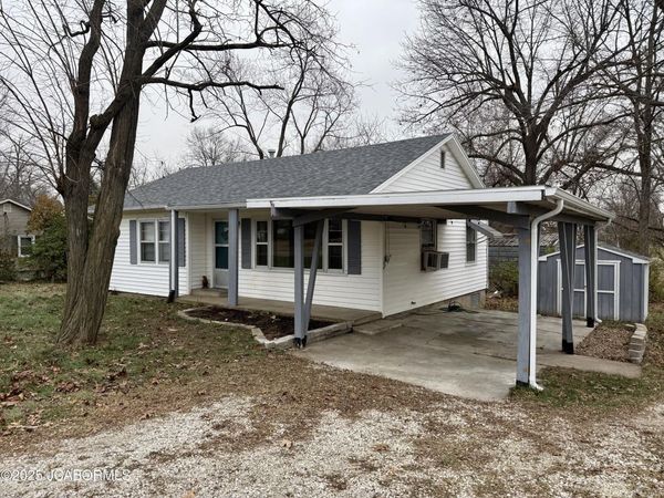 13221 RTE C, Russellville, MO 65074