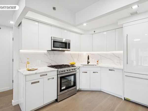 428 E 9TH Street, Unit PH5, Brooklyn, NY 11218