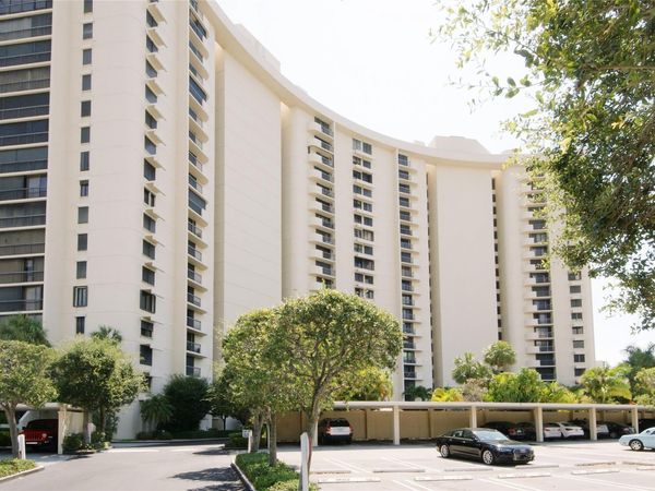 2480 Presidential Way, Unit 1703, West Palm Beach, FL 33401