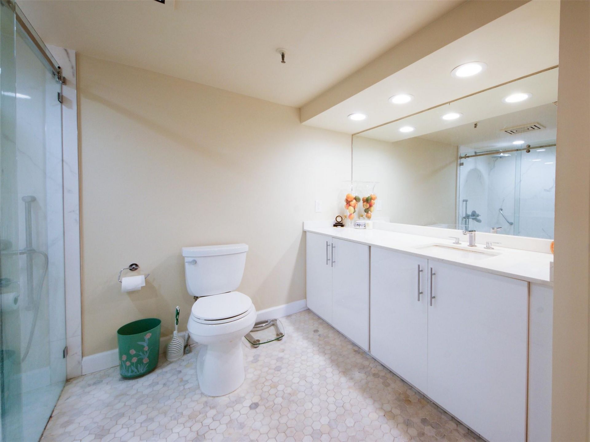 2480 Presidential Way, Unit 1703, West Palm Beach, FL 33401 Photo