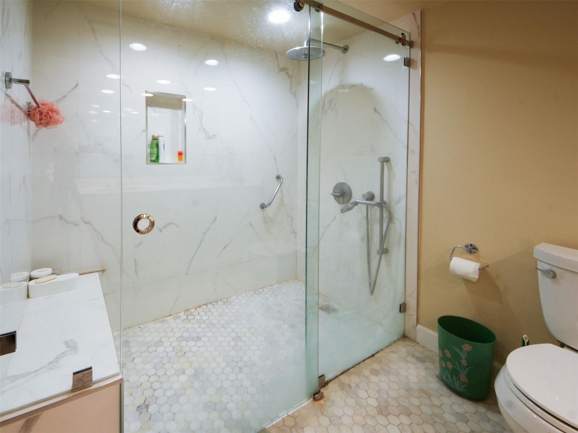 2480 Presidential Way, Unit 1703, West Palm Beach, FL 33401 Photo