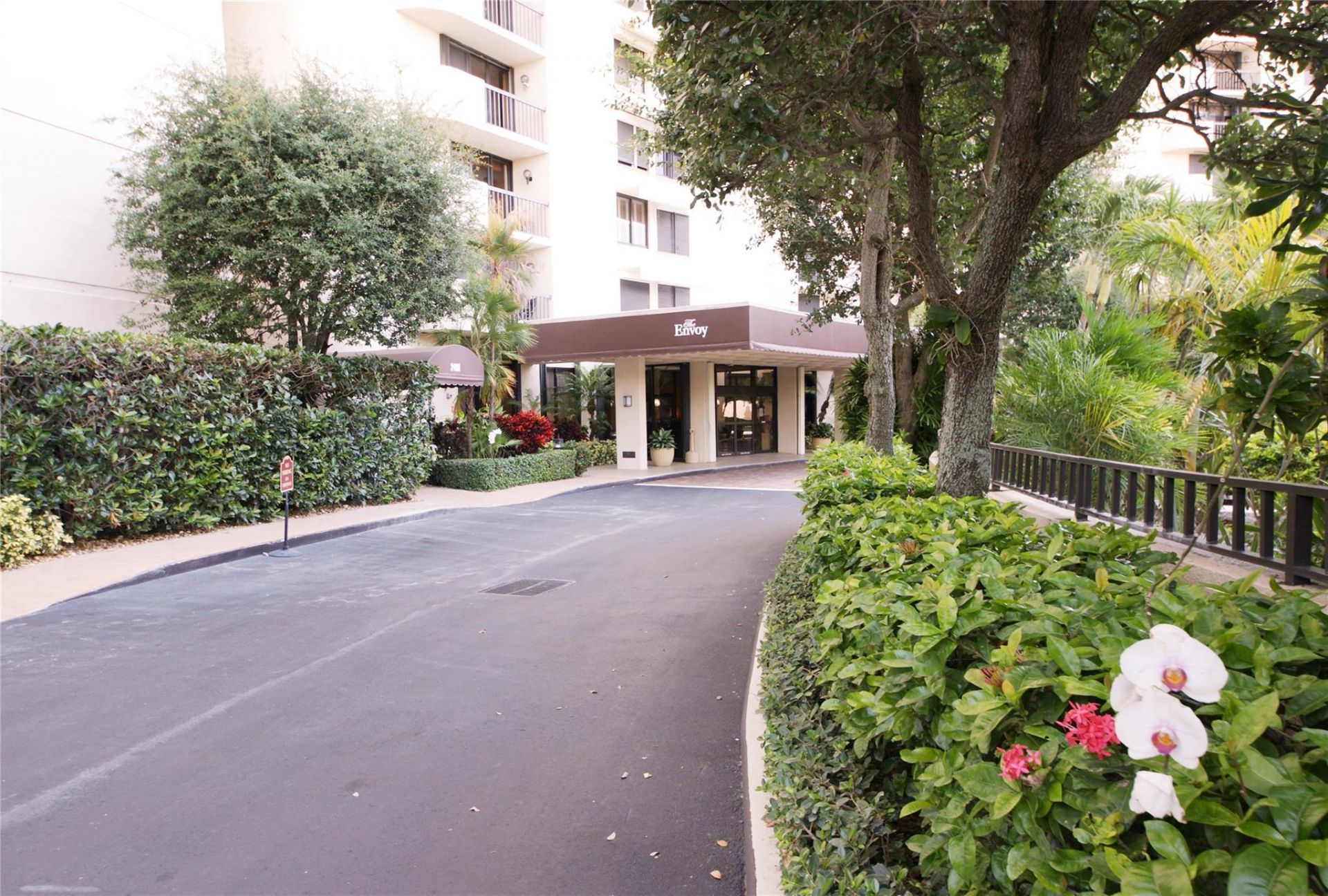 2480 Presidential Way, Unit 1703, West Palm Beach, FL 33401 Photo