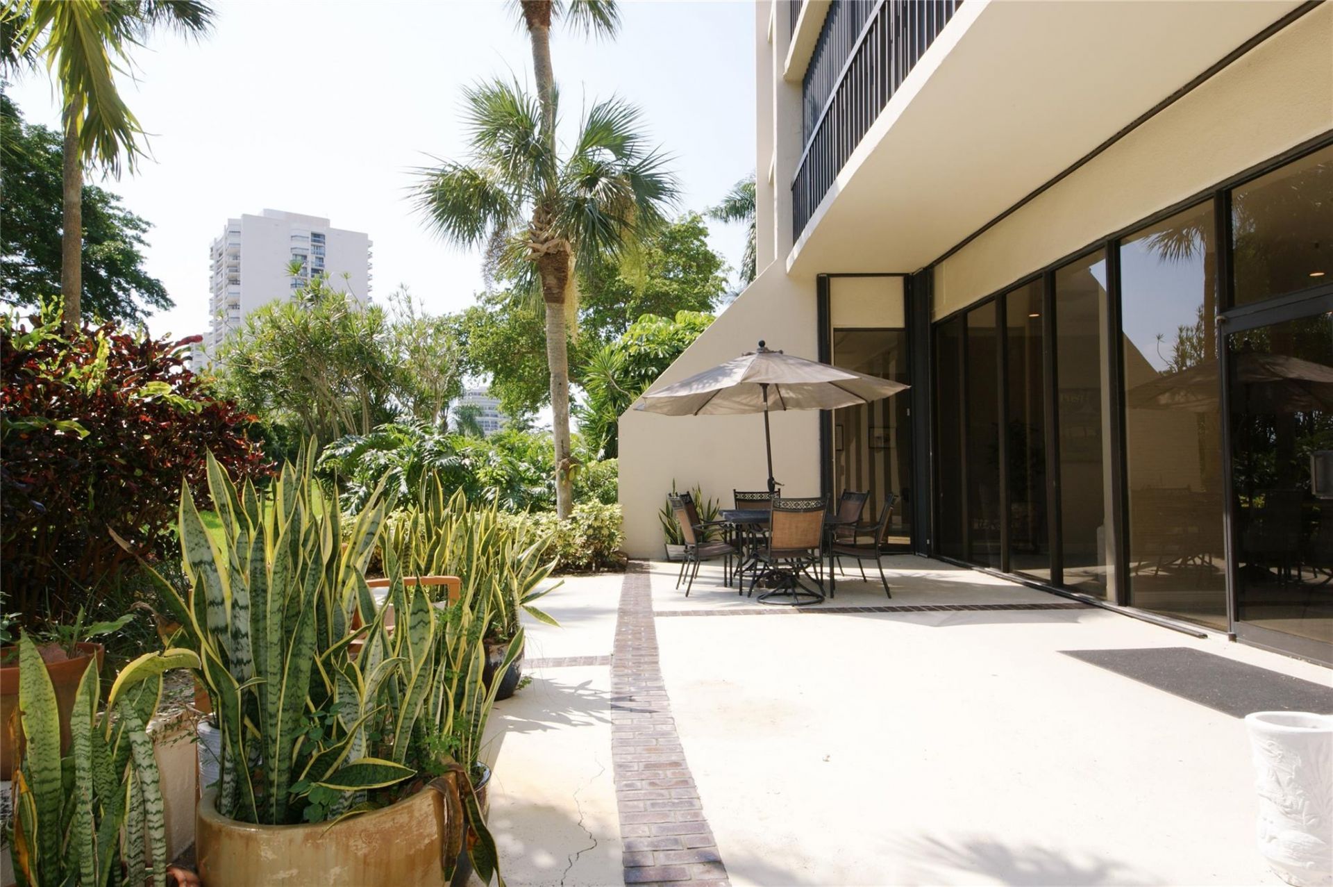 2480 Presidential Way, Unit 1703, West Palm Beach, FL 33401 Photo