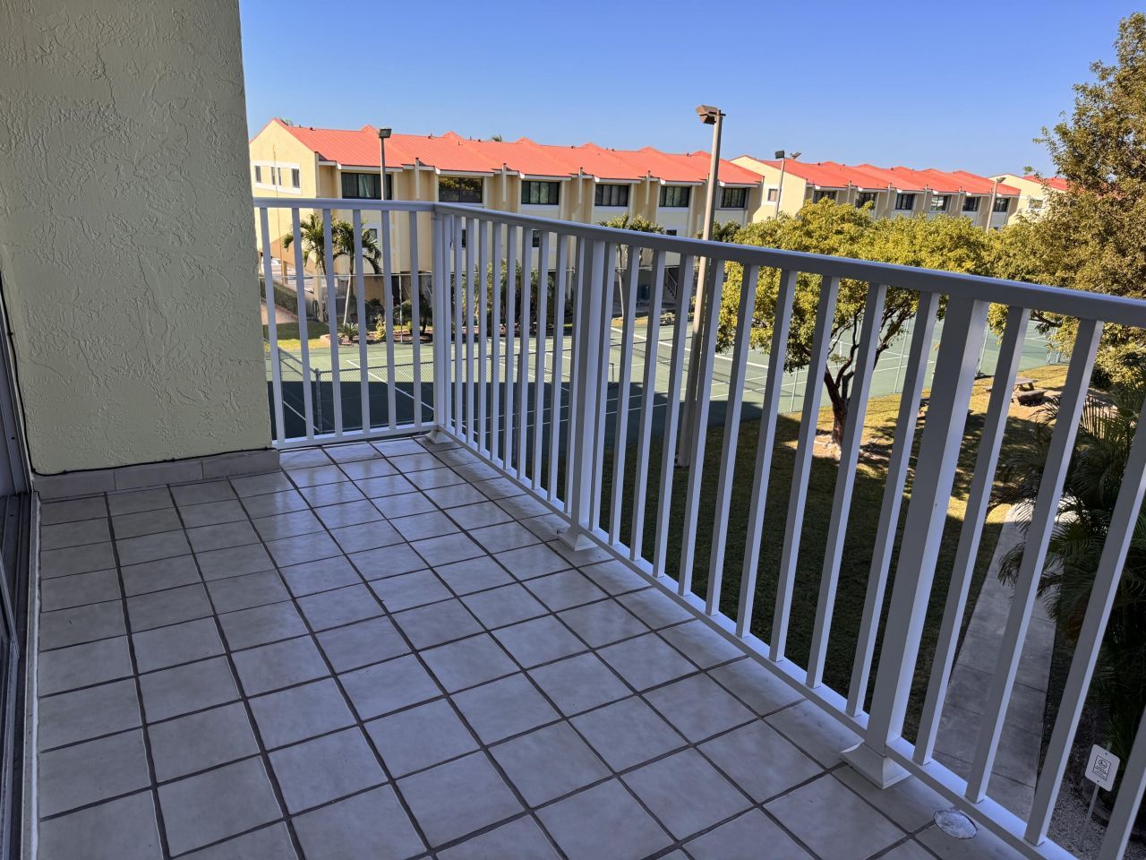 88540 Overseas Highway, Unit 203, Tavernier, FL 33070 Photo