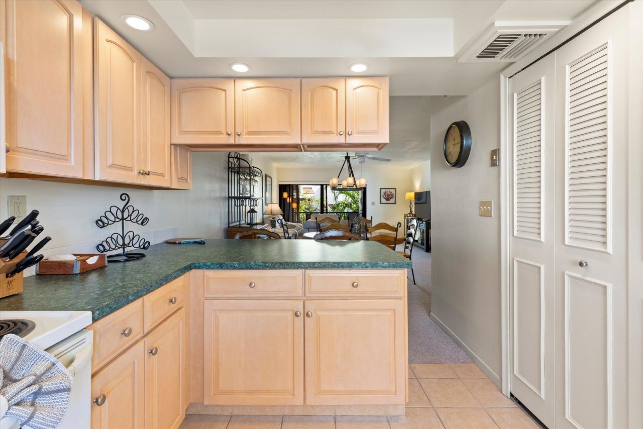 601 W Ocean Drive, Unit 311D, Key Colony, FL 33051 Photo