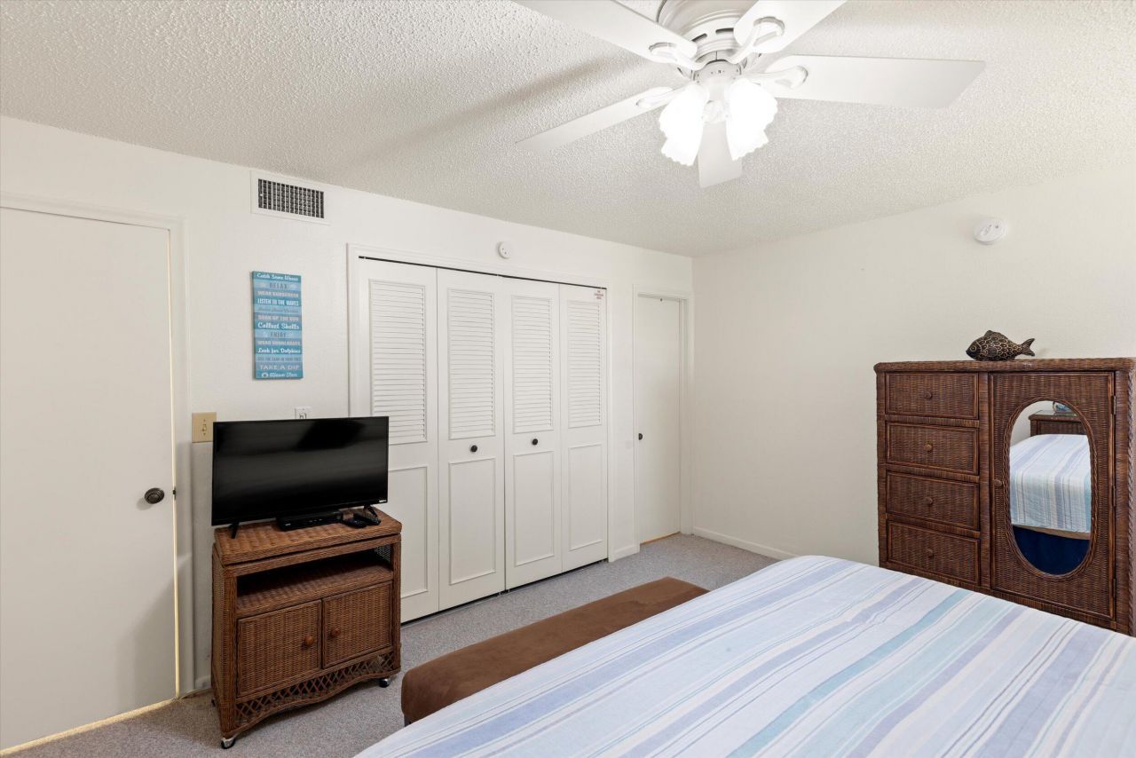 601 W Ocean Drive, Unit 311D, Key Colony, FL 33051 Photo