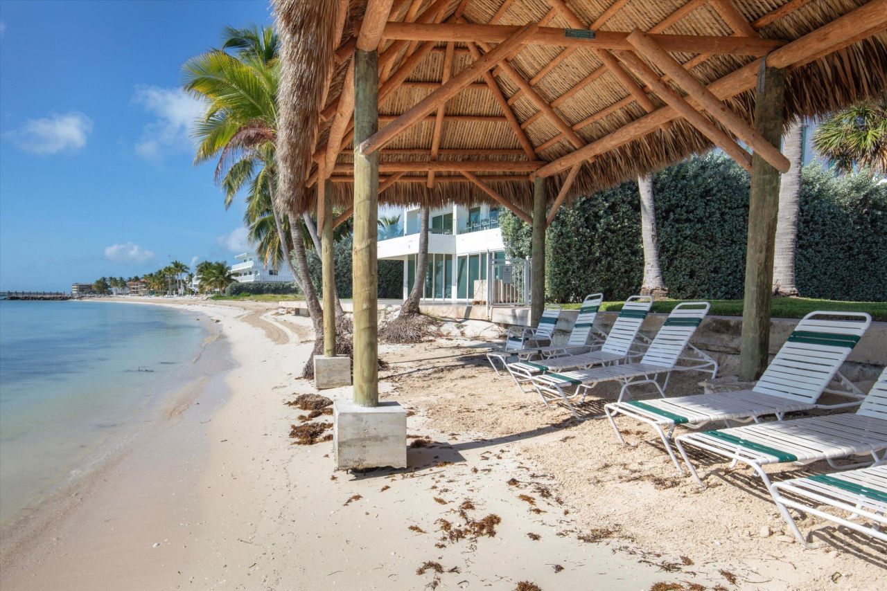 601 W Ocean Drive, Unit 311D, Key Colony, FL 33051 Photo