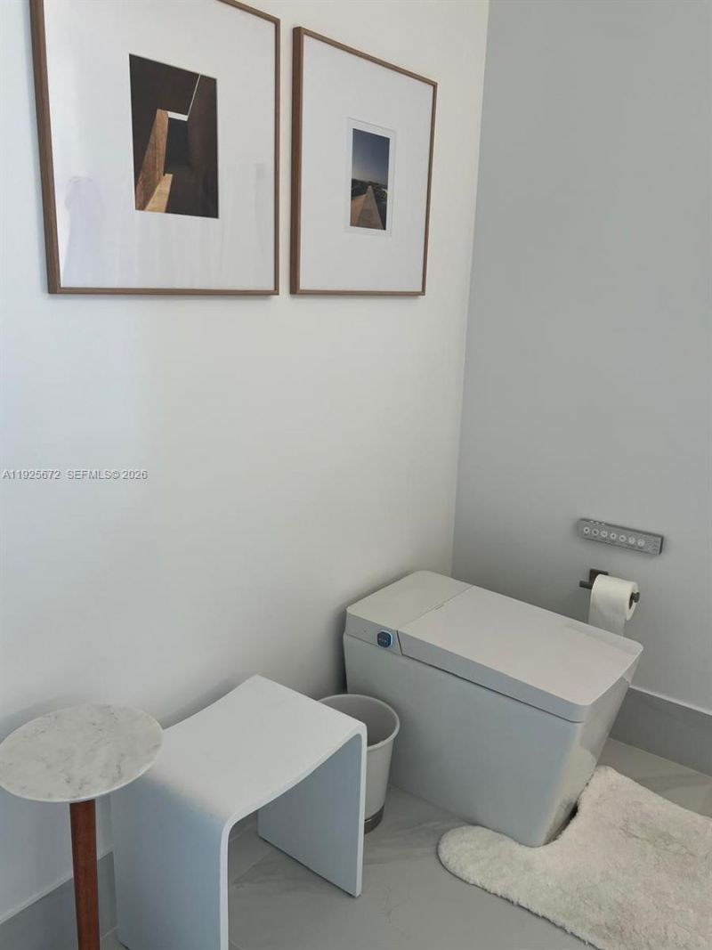 31 SE 5th St, Unit 3921, Miami, FL 33131 Photo