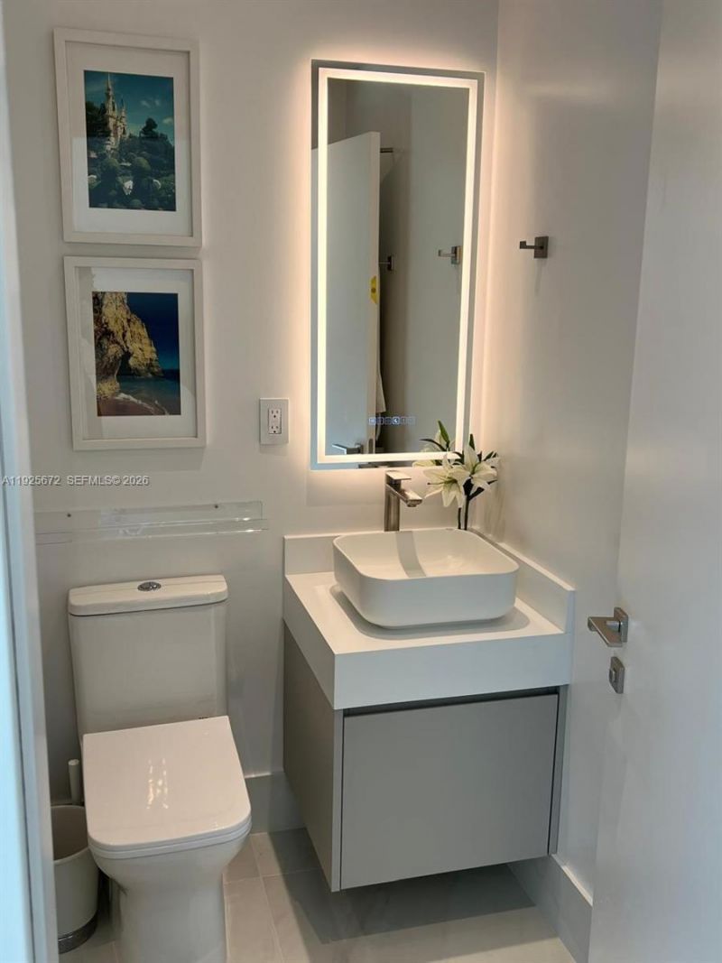 31 SE 5th St, Unit 3921, Miami, FL 33131 Photo