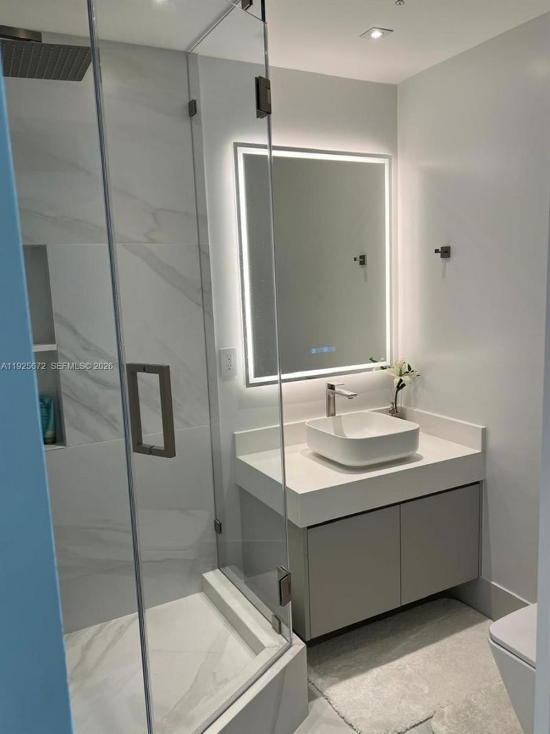 31 SE 5th St, Unit 3921, Miami, FL 33131 Photo
