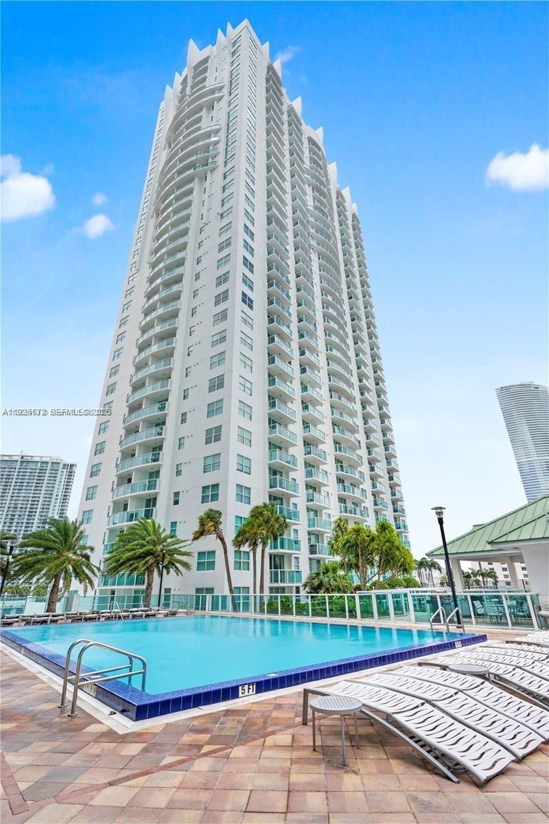 31 SE 5th St, Unit 3921, Miami, FL 33131 Photo