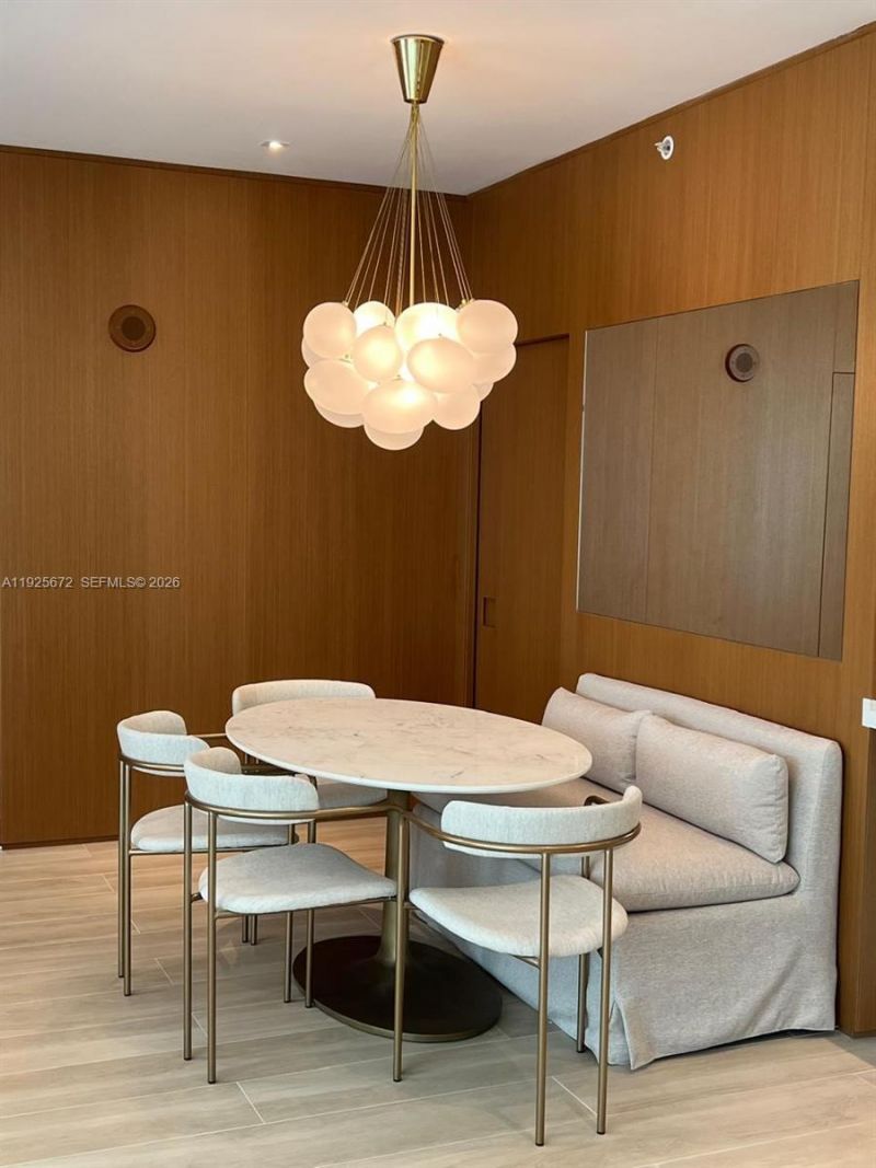 31 SE 5th St, Unit 3921, Miami, FL 33131 Photo