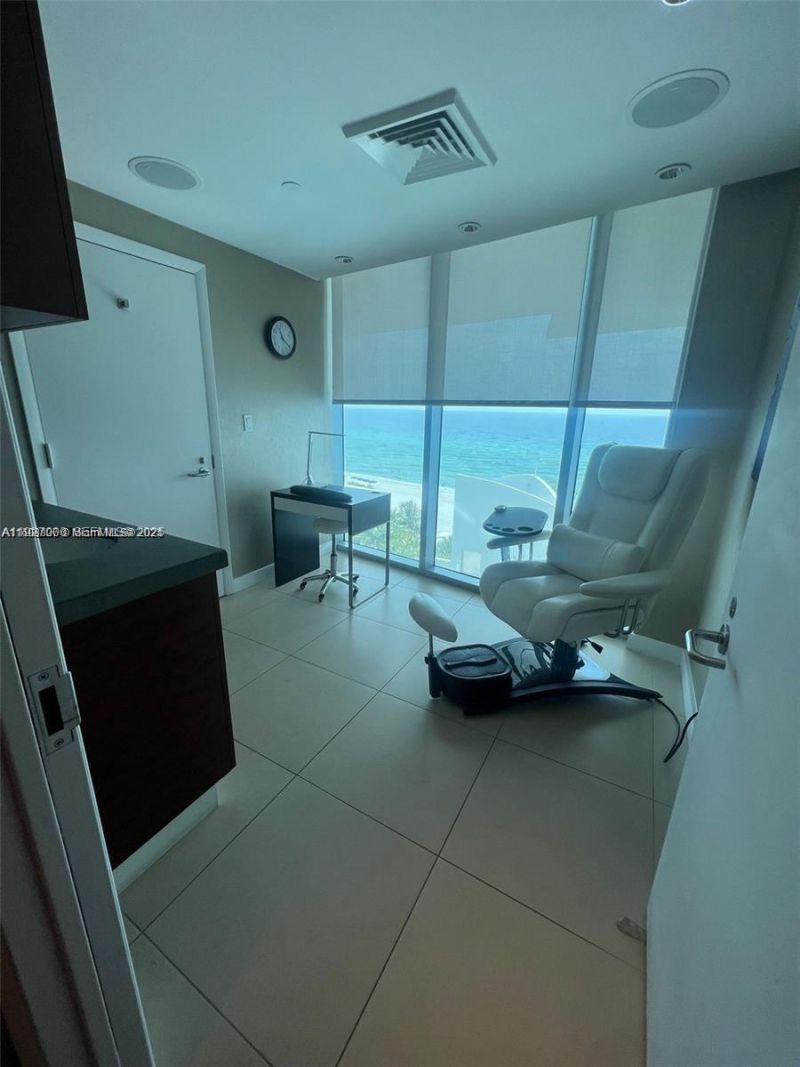 17001 Collins Ave, Unit 1006, Sunny Isles Beach, FL 33160 Photo