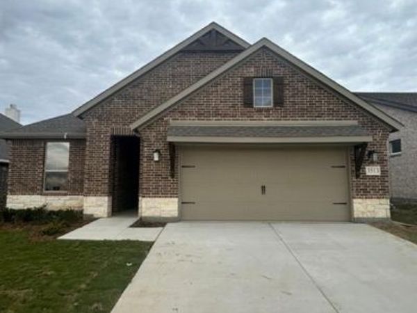 3513 Helena Street, Gainesville, TX 76240