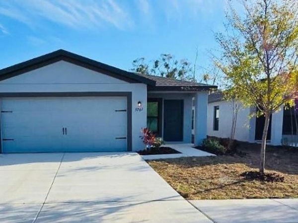 5761 HELMSMAN COURT, TAMPA, FL 33619