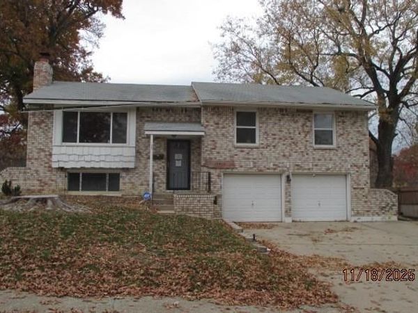 15412 E 42nd Place, Independence, MO 64055