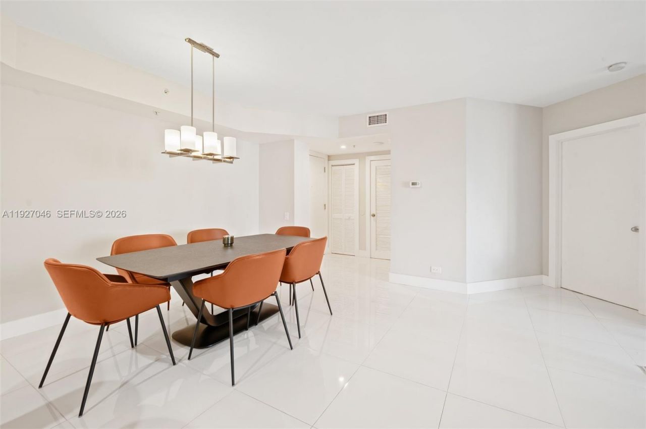 701 Brickell Key Blvd, Unit 1605, Miami, FL 33131 Photo