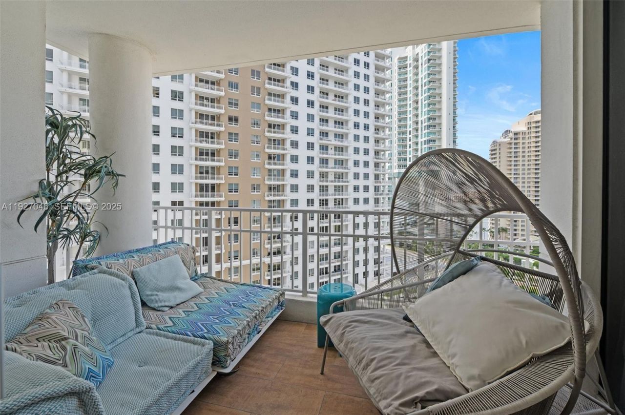 701 Brickell Key Blvd, Unit 1605, Miami, FL 33131 Photo