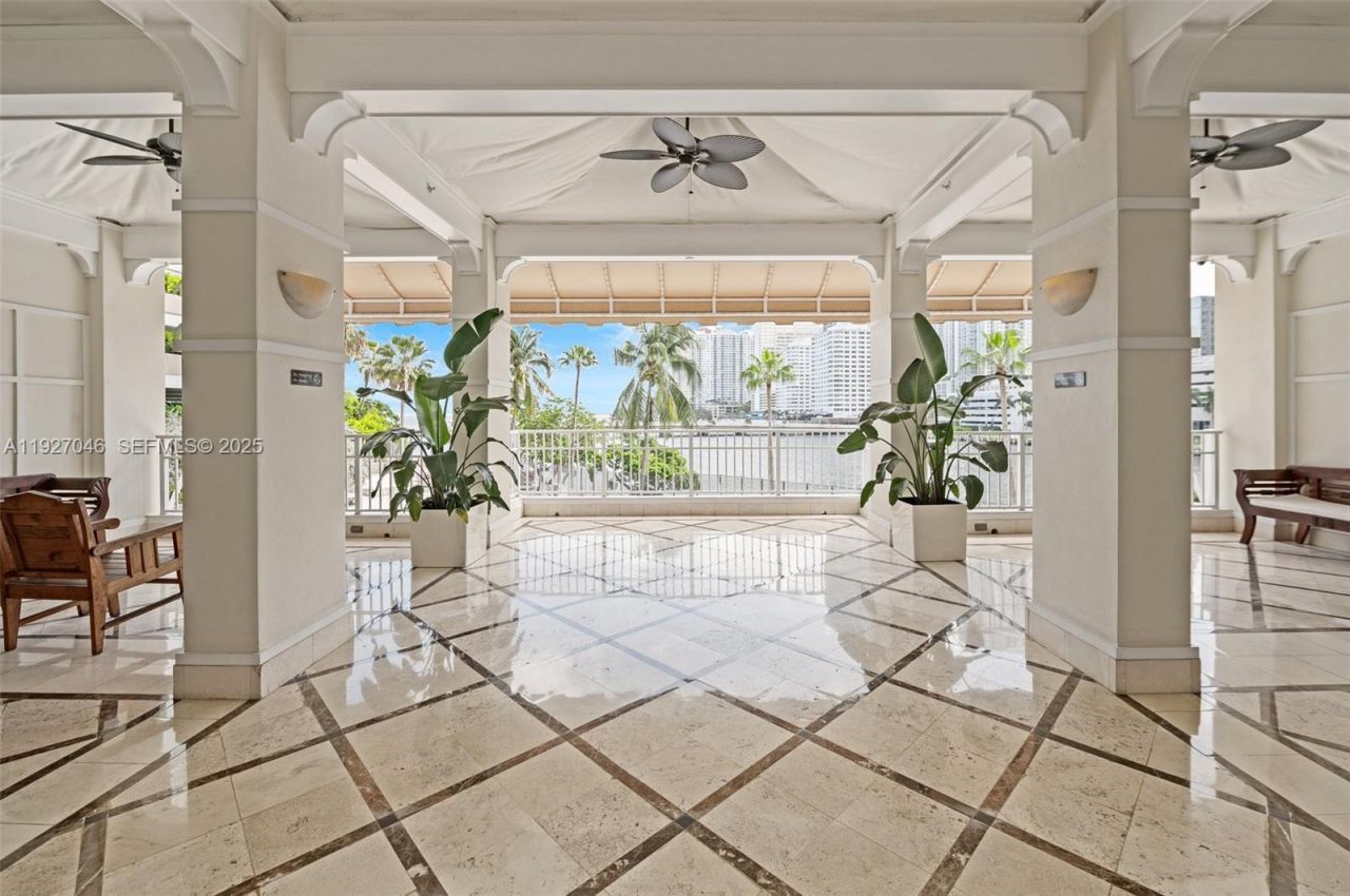 701 Brickell Key Blvd, Unit 1605, Miami, FL 33131 Photo