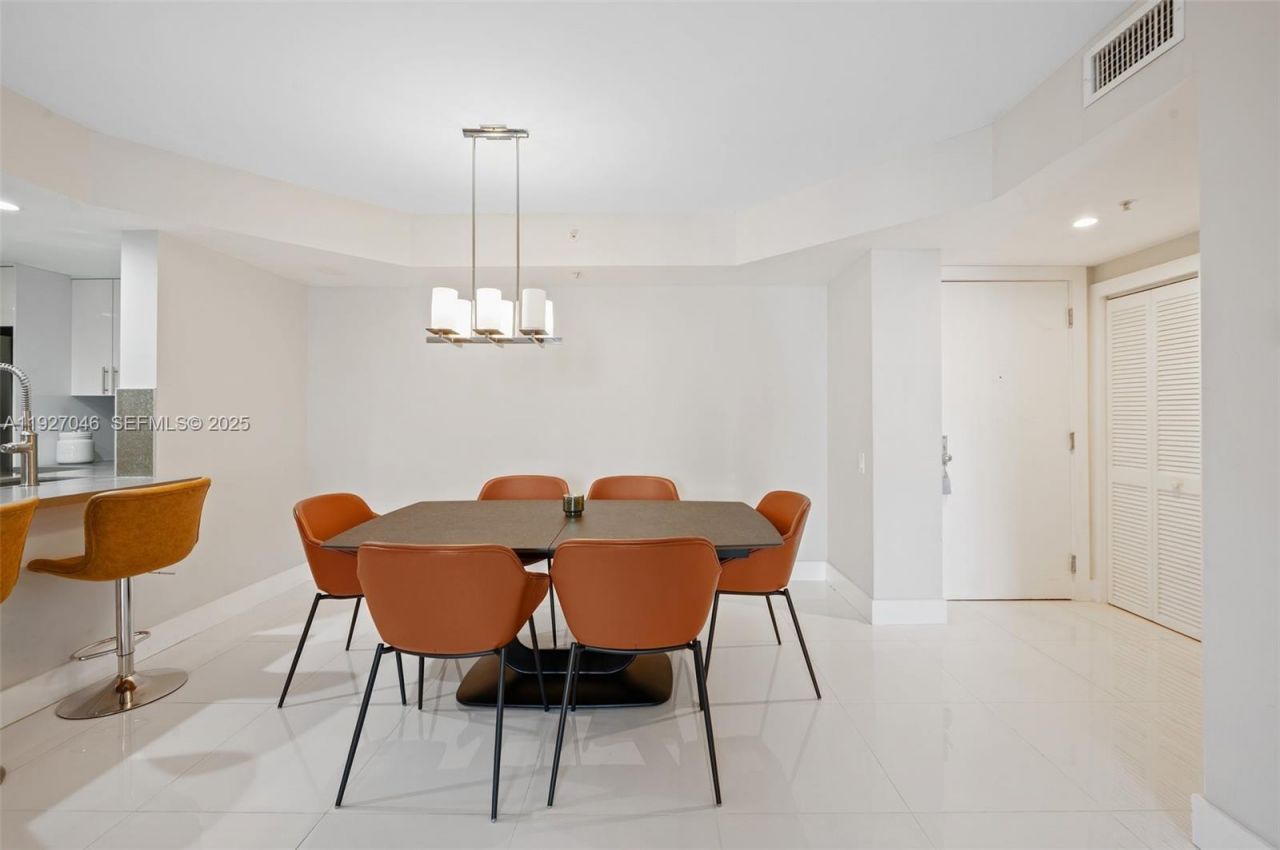 701 Brickell Key Blvd, Unit 1605, Miami, FL 33131 Photo